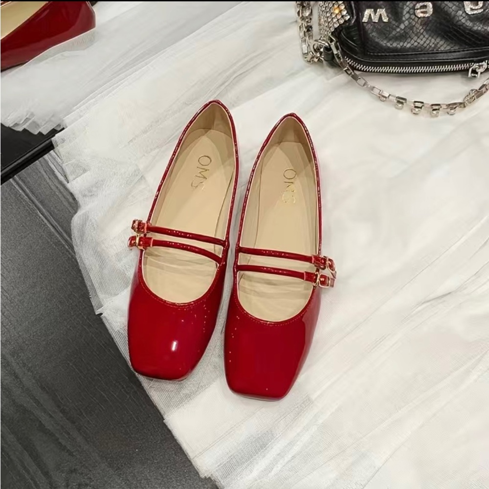 Red Square Toe Ballet Flat
